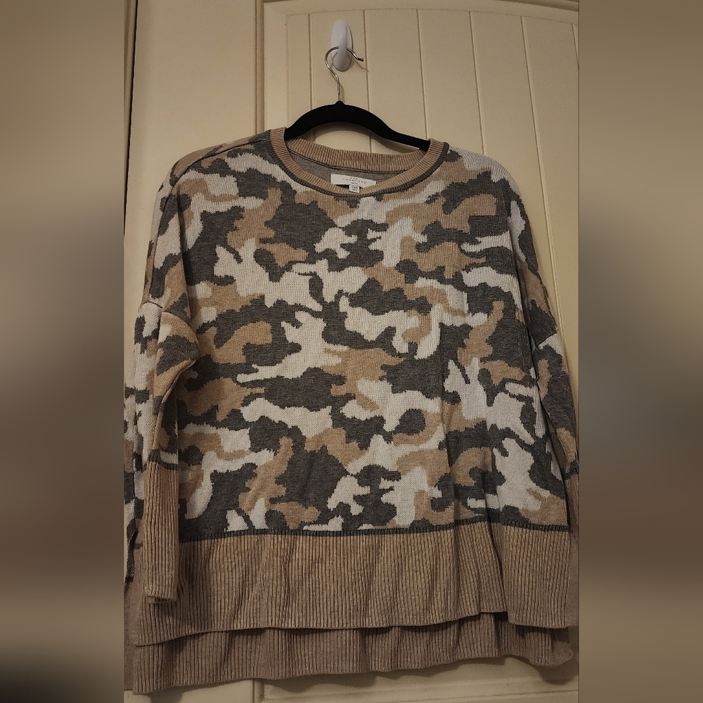Camouflage Sweater in Gray and Tan